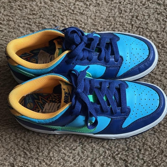 Nike dunks - Picture 2 of 3